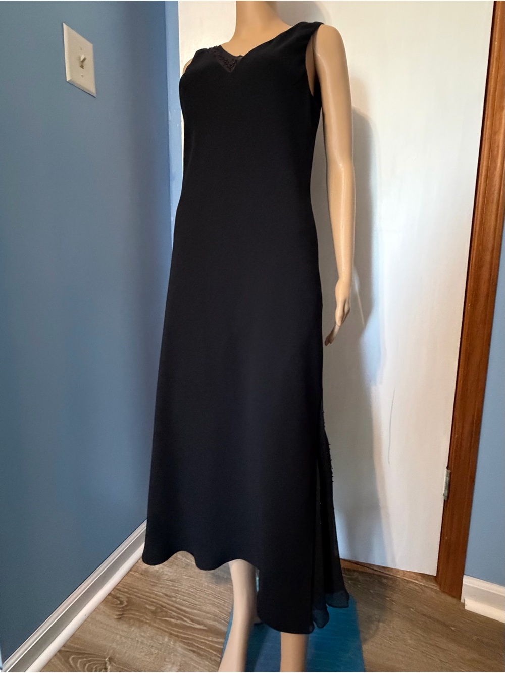 Women’s Elegant Evening Dress - Size 12 - Fits like a 10 - Black